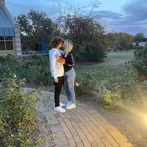 Meet your Posher, Carley